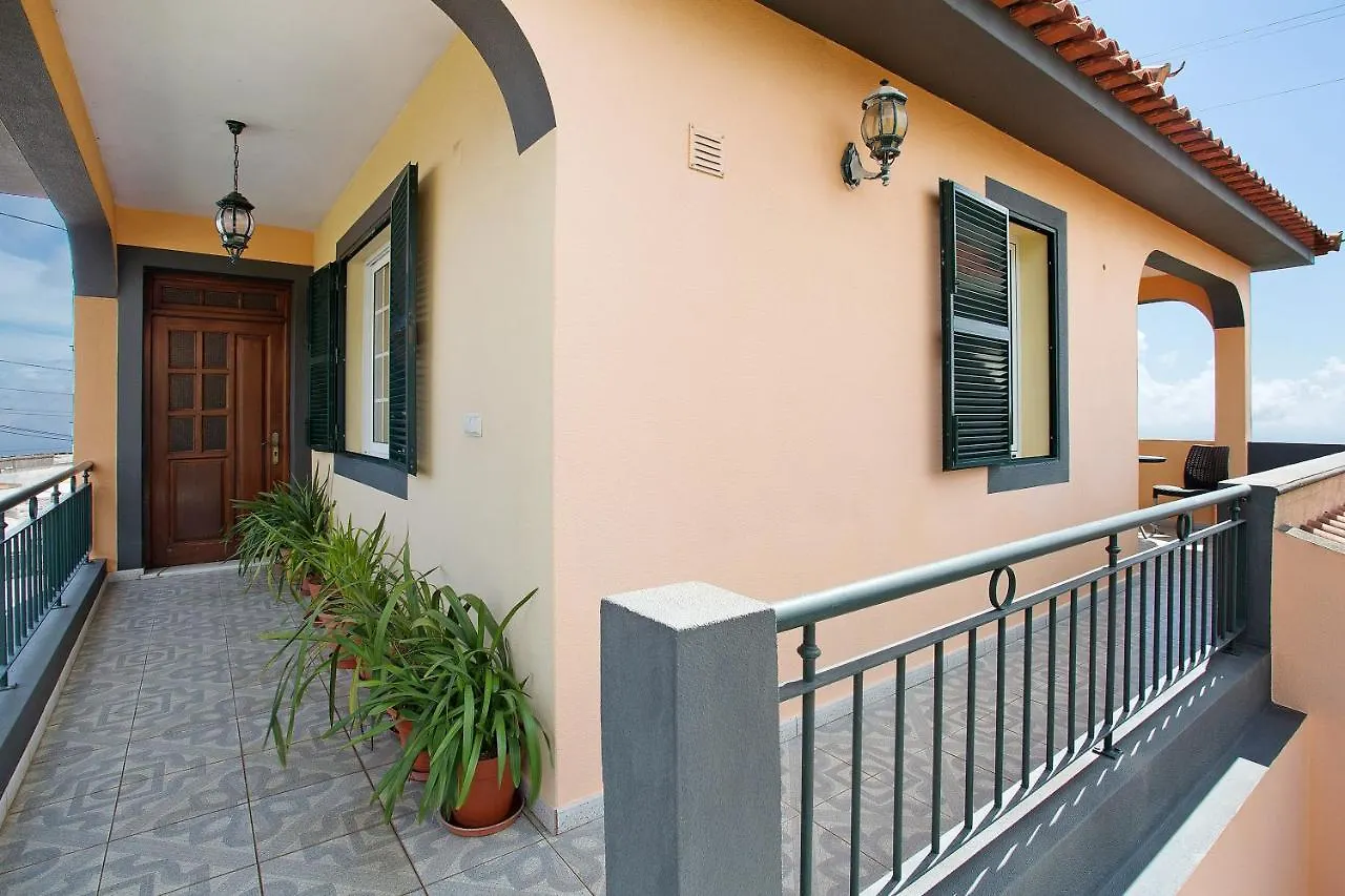 Apartamento Maria Canhas 0*,